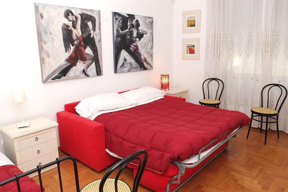 Bed & Breakfast A For Rome