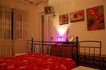 Bed & Breakfast A For Rome